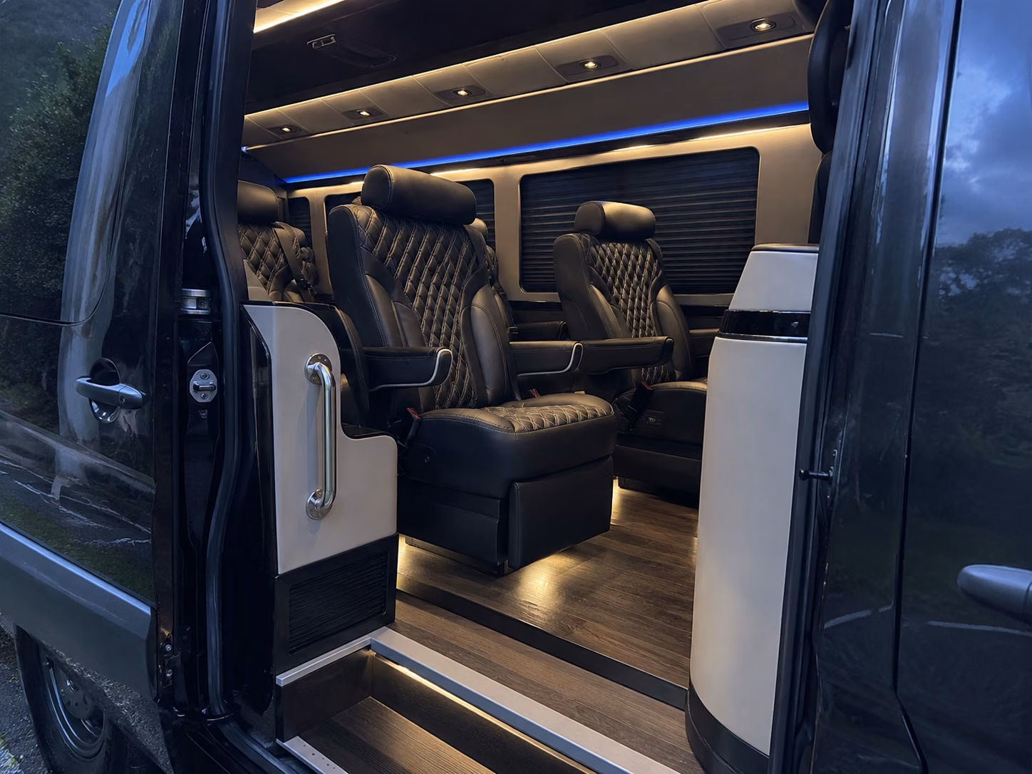 15 passenger sprinter van inside