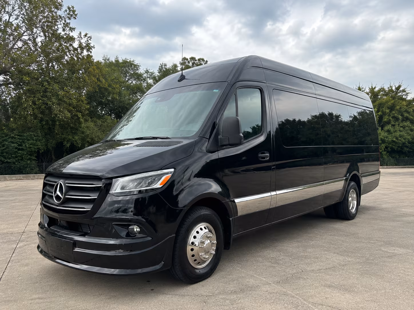build a custom winery and brewery sprinter van itinerary around detroit