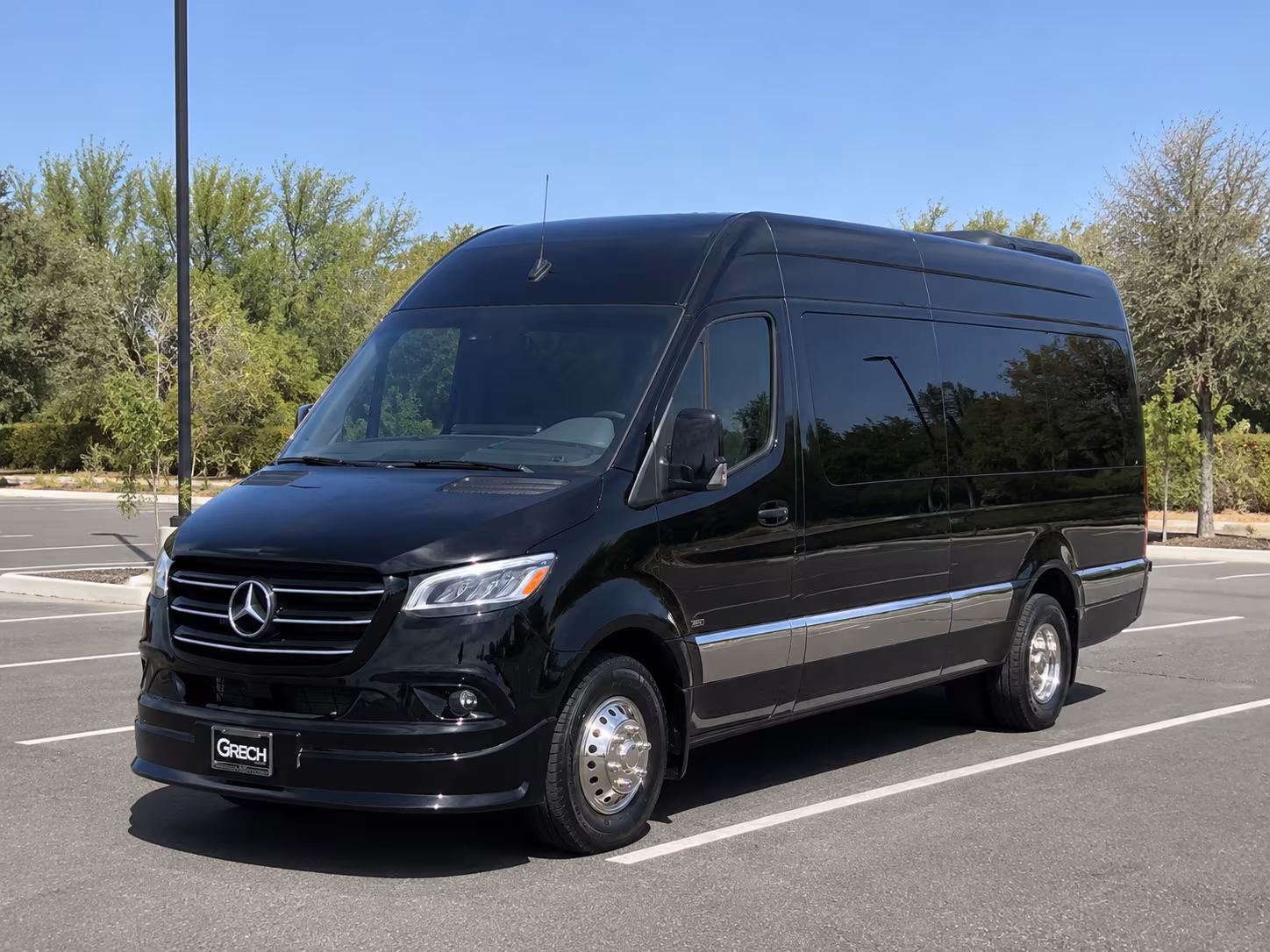 transportation serving detroit and nearby cities
